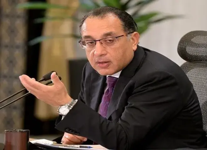 مدبولي يتابع إمدادات الغاز الطبيعي وربط وحدات التغييز العائمة بالشبكة القومية