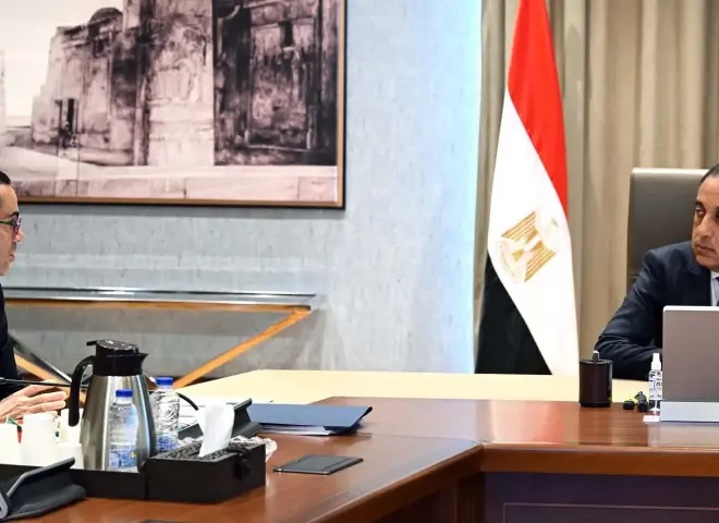 رئيس الوزراء يتابع مع حسن الخطيب جهود الترويج للاستثمار وتحفيز الشراكة مع القطاع الخاص