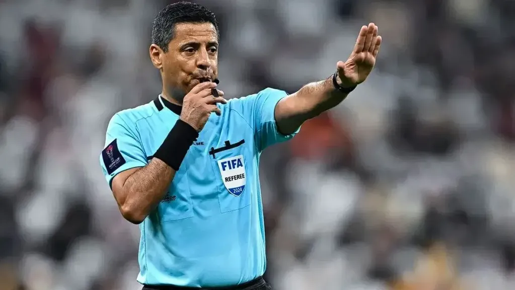 علي رضا فغاني يدير نهائي مونديال الأندية بين باريس سان جيرمان وتشيلسي