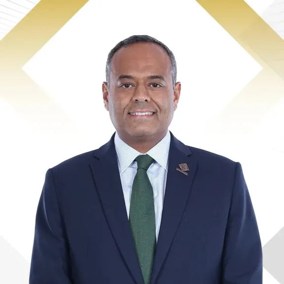 الاستثمار الأجنبي ودعم الشركات الناشئة.. سامح السادات يعلن برنامجه الانتخابي لمجلس الشيوخ 2025
