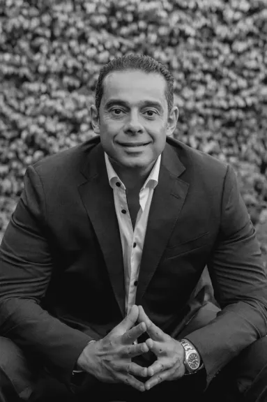 نهاد عادل