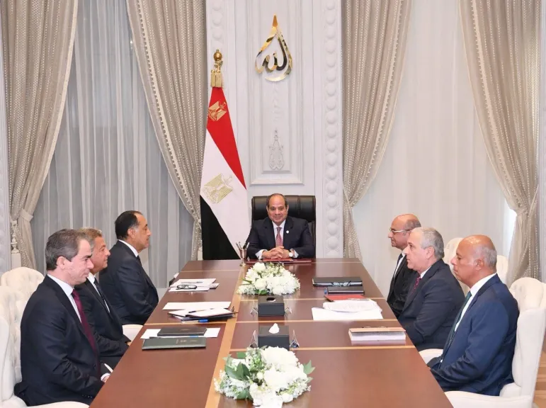 الرئيس السيسي يوافق على صرف البدل النقدي للصحفيين وحل أزمة مكافأة نهاية الخدمة بماسبيرو