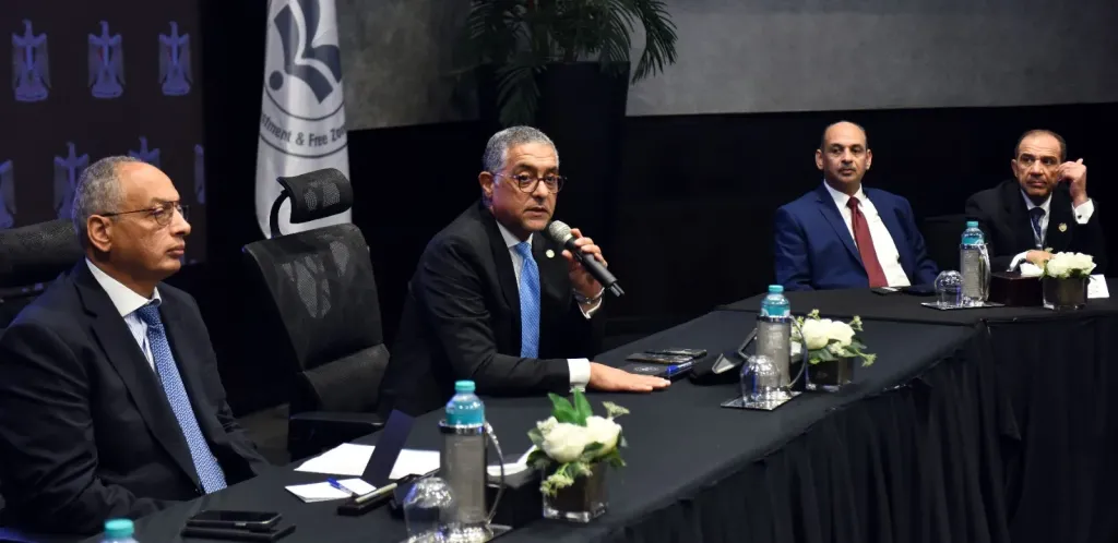 هيئة الاستثمار تشكل لجنة من مستثمري المناطق الحرة لدعم التصدير وبدء العمل بالمناطق الجديدة نهاية 2026