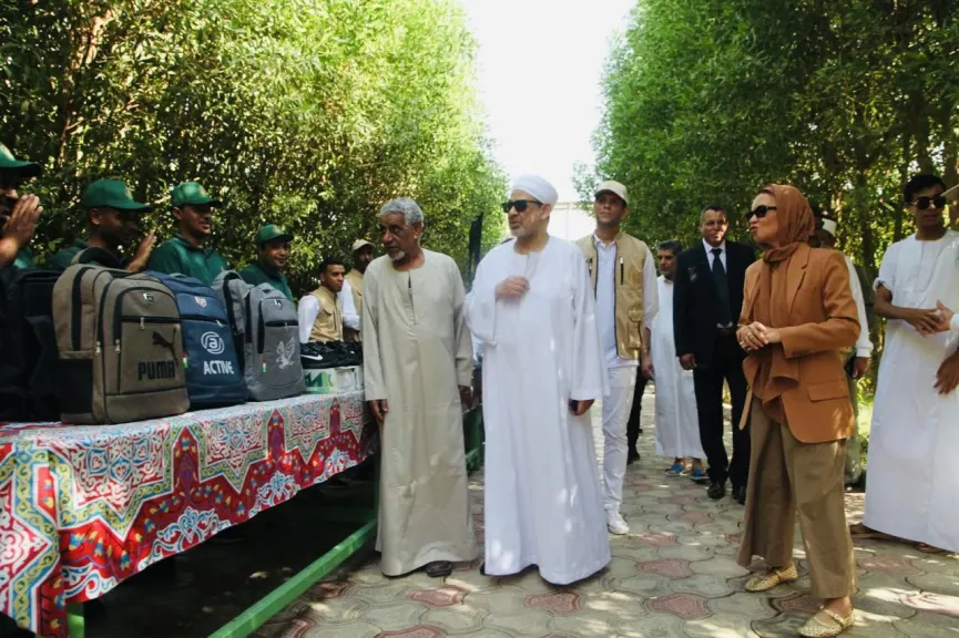 أ.د/ أحمد الطيب شيخ الأزهر و د سحر نصر 