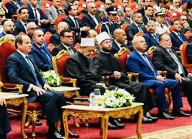 الرئيس السيسي يشهد احتفال مصر بالمولد النبوي الشريف ويكرم العلماء والأبطال