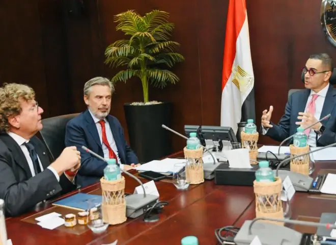 وزير الاستثمار يبحث مع السفير الإيطالي ووفد «تكنوكاب» تعزيز التعاون الصناعي