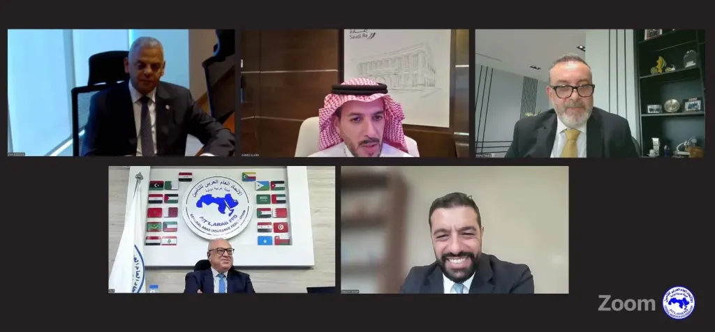 جانب من الندوه 