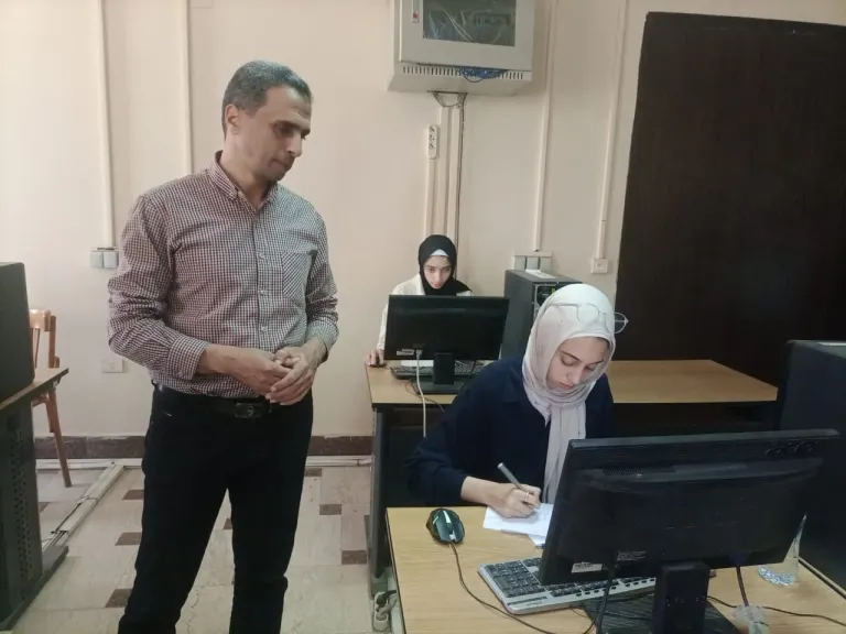جانب من انتظام الدراسه 
