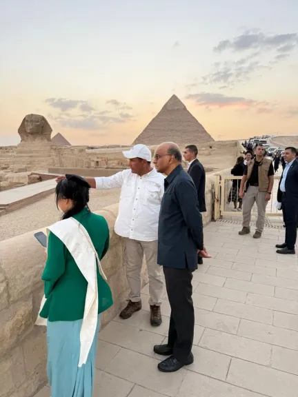 جانب من الزيارة
