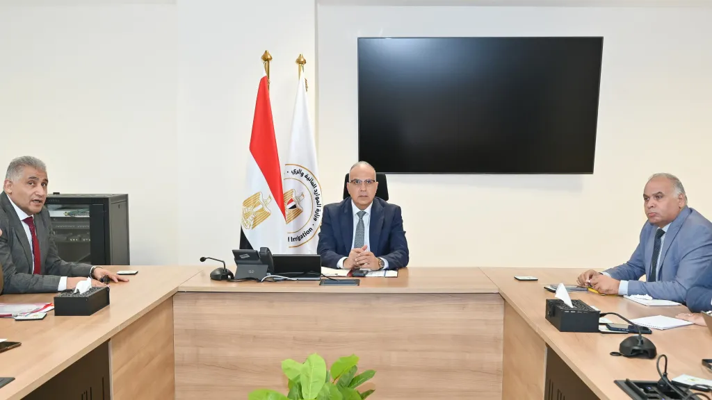 وزير الري 