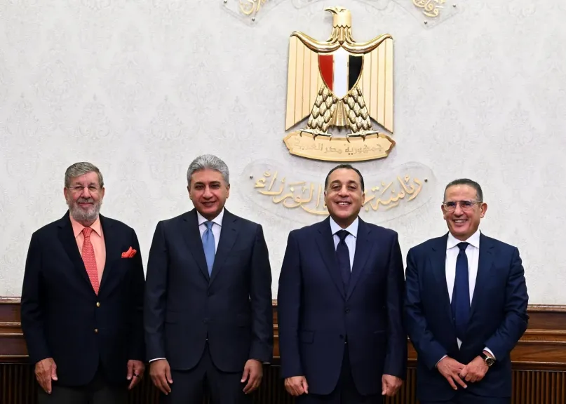 اثناء توقيع اتفاقية الشراكة 