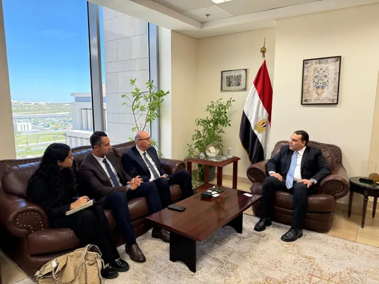 جانب من الاجتماع 