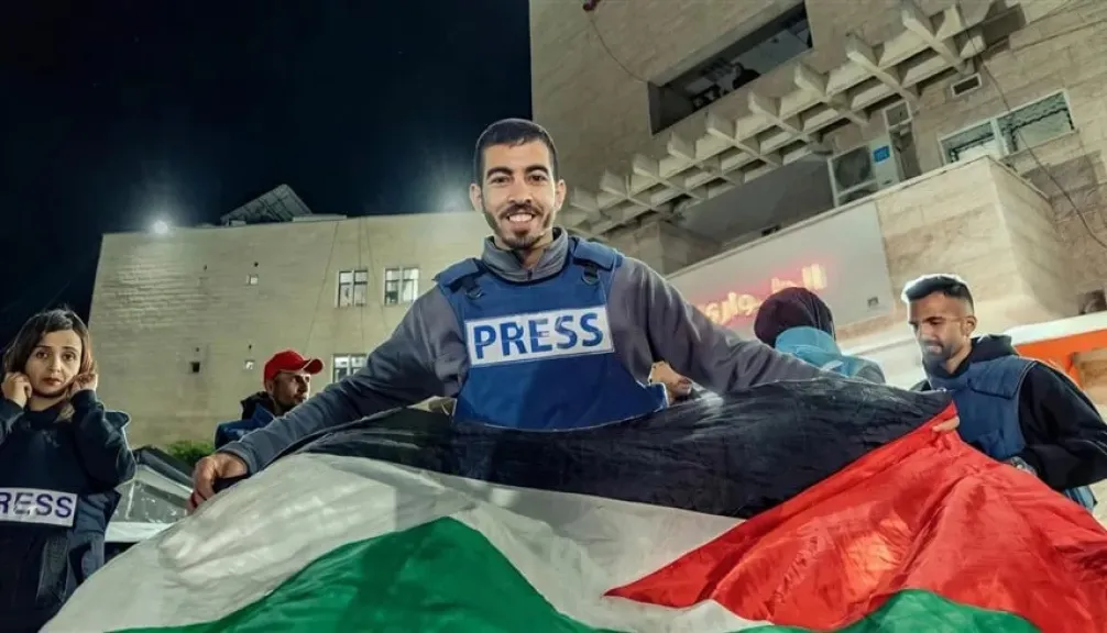 غزة تودّع صوتها الحر.. صالح الجعفراوي قُتل بعد أن حلم بسلامٍ لم يكتمل