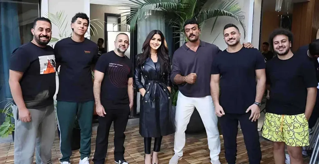 أحمد العوضي ومي عمر 