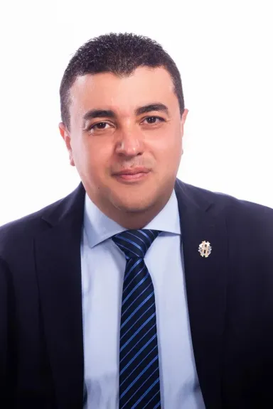 شادي الكومي: خطة حكومية شاملة لجذب الاستثمارات الأجنبية وتعزيز دور القطاع الخاص في الاقتصاد