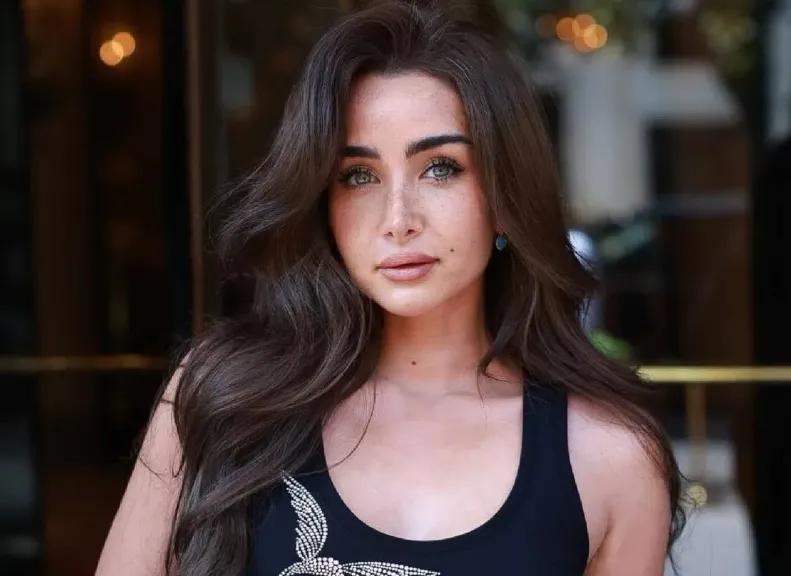 هنا الزاهد