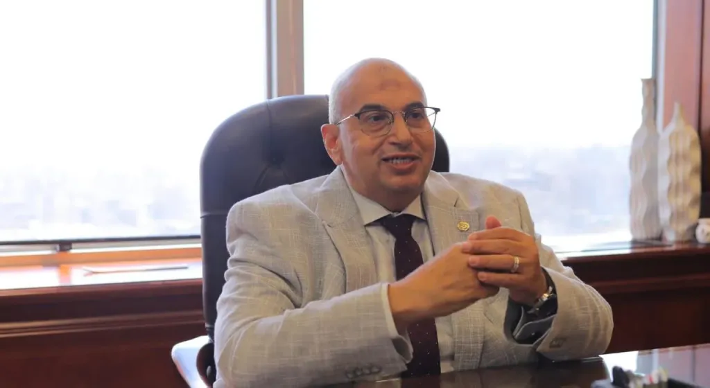 النائب اشرف عبد الغني
