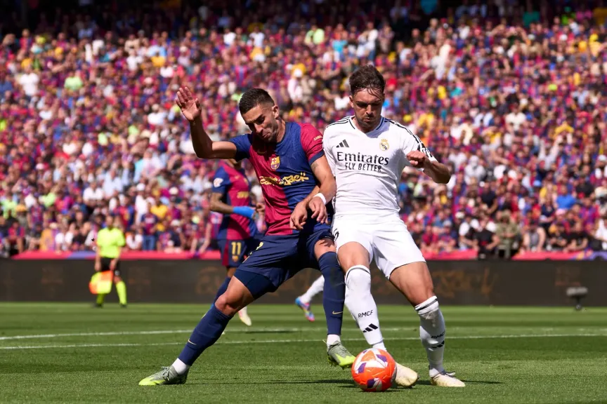 الكلاسيكو بين ريال مدريد وبرشلونة  و بيراميدز والمصري في إفريقيا.. مباريات... الكلاسيكو بين ريال مدريد وبرشلونة  و بيراميدز والمصري في إفريقيا.. مباريات  الأحد 26 نوفمبر 2025