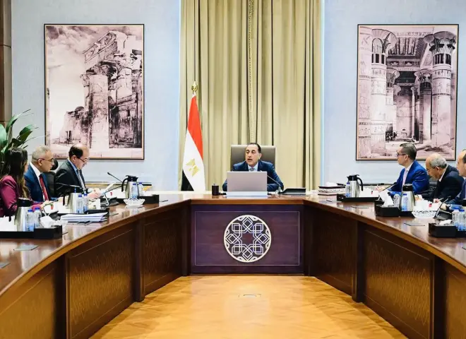 الحكومة تبحث طرح فرص استثمارية جديدة في قطاعات الصناعة والطاقة والبنية التحتية الحكومة تبحث طرح فرص استثمارية جديدة في قطاعات الصناعة والطاقة والبنية التحتية