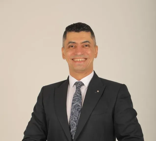 الدكتور محمد حسين الزعفراني 