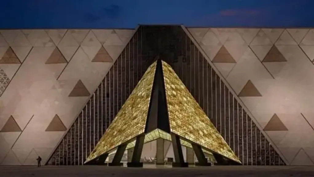 افتتاح المتحف المصري الكبير 2025.. الموعد و القنوات الناقلة افتتاح المتحف المصري الكبير 2025.. الموعد و القنوات الناقلة