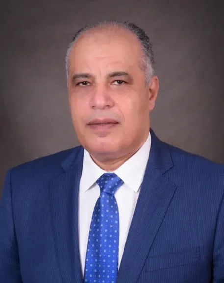 الدكتور علاء عزوز