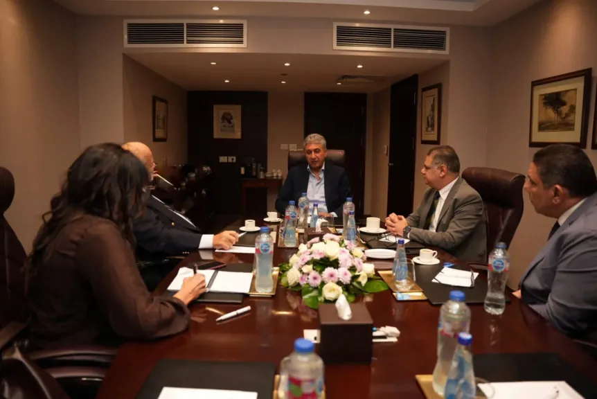 جانب من الاجتماع 