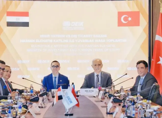 وزير الاستثمار يبحث مع 35 شركة تركية تعزيز استثماراتها في مصر