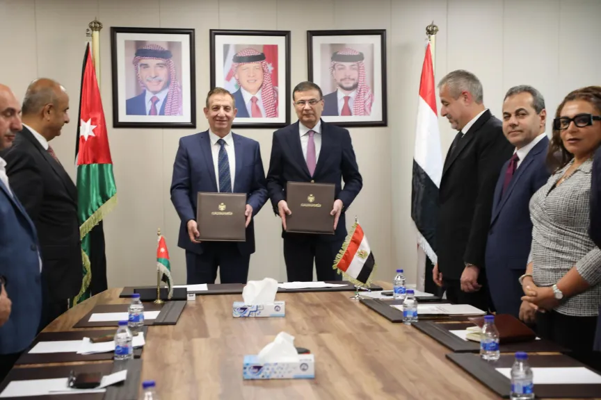 وزير الزراعة يبحث مع نظيره الأردني تعزيز التعاون الزراعي المشترك