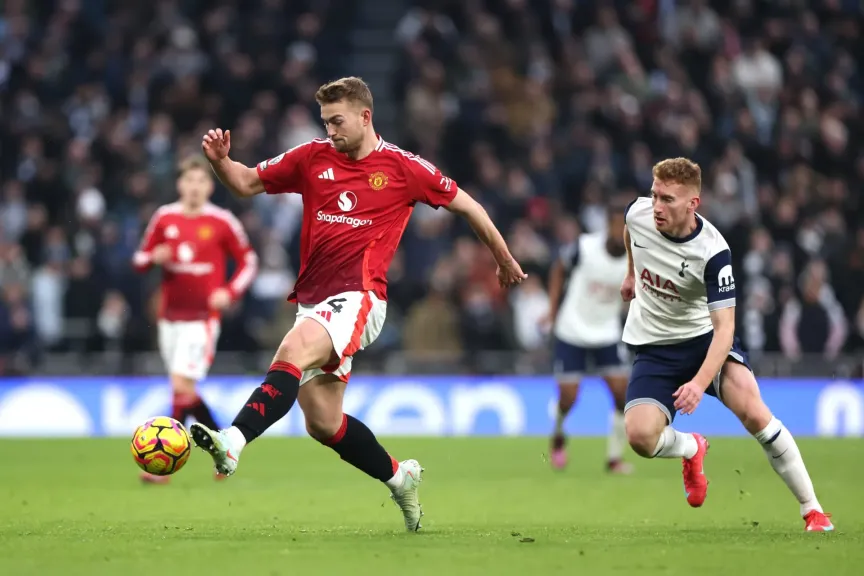 مانشستر يونايتد وتوتنهام