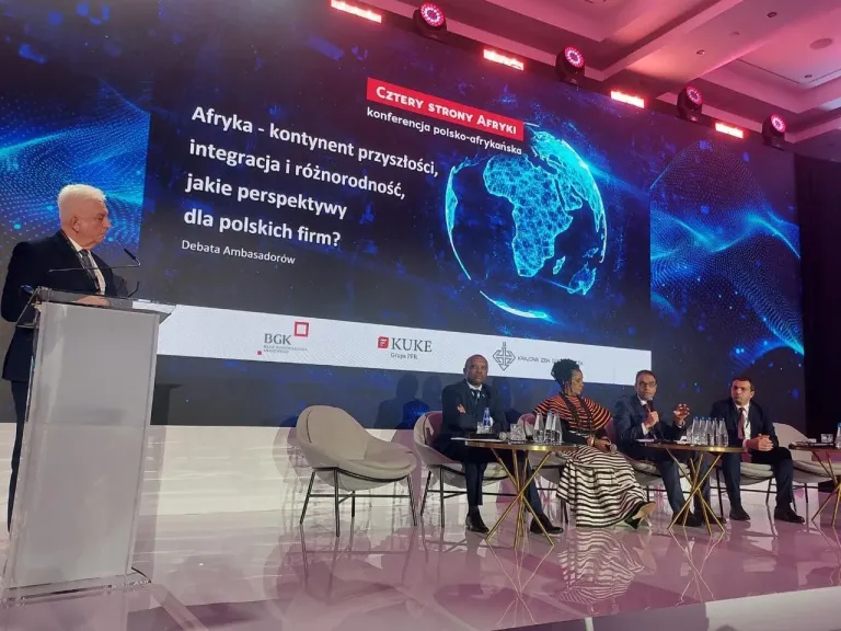 التمثيل التجاري يروج للفرص الاستثمارية في مصر خلال المشاركة في المؤتمر البولندي الأفريقي بوارسو