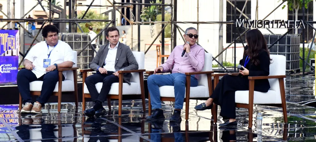 حسام هيبة خلال قمة رايز اب 2025