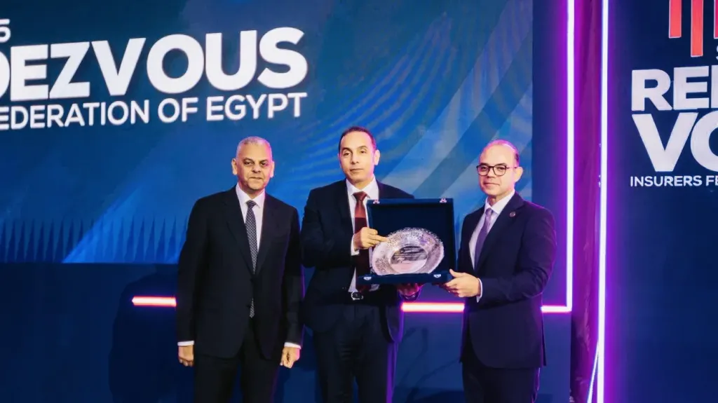 تكريم د.إسلام عزام