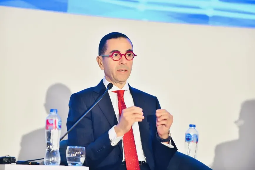 وزير الاستثمار خلال المؤتمر