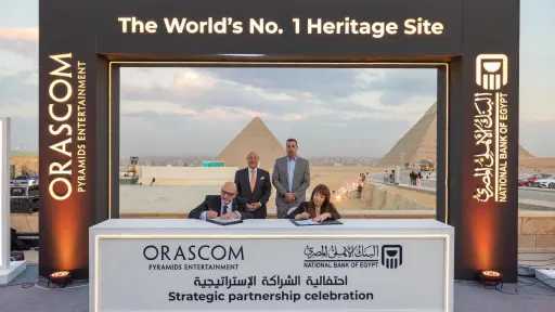 بالصور .. البنك الأهلي المصري يجدد شراكته الاستراتيجية مع شركة أوراسكوم بيراميدز (OPE)