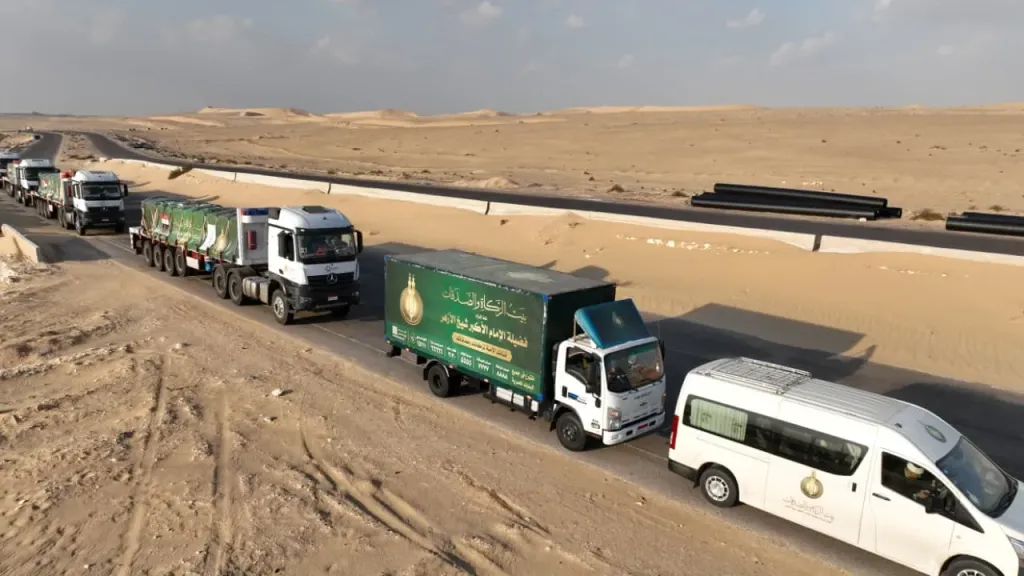 بتوجيهات شيخ الأزهر .. دخول قافلة «بيت الزكاة والصدقات» الإغاثية الثانية عشر لأهالينا في غزة