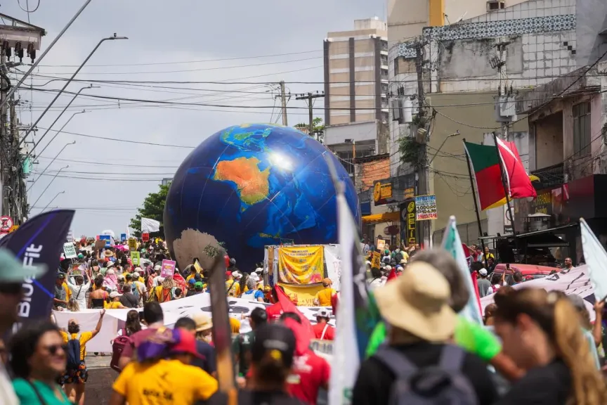 تقدم محدود في كوب30 وغرينبيس تطالب بخطة واضحة لخفض الانبعاثات