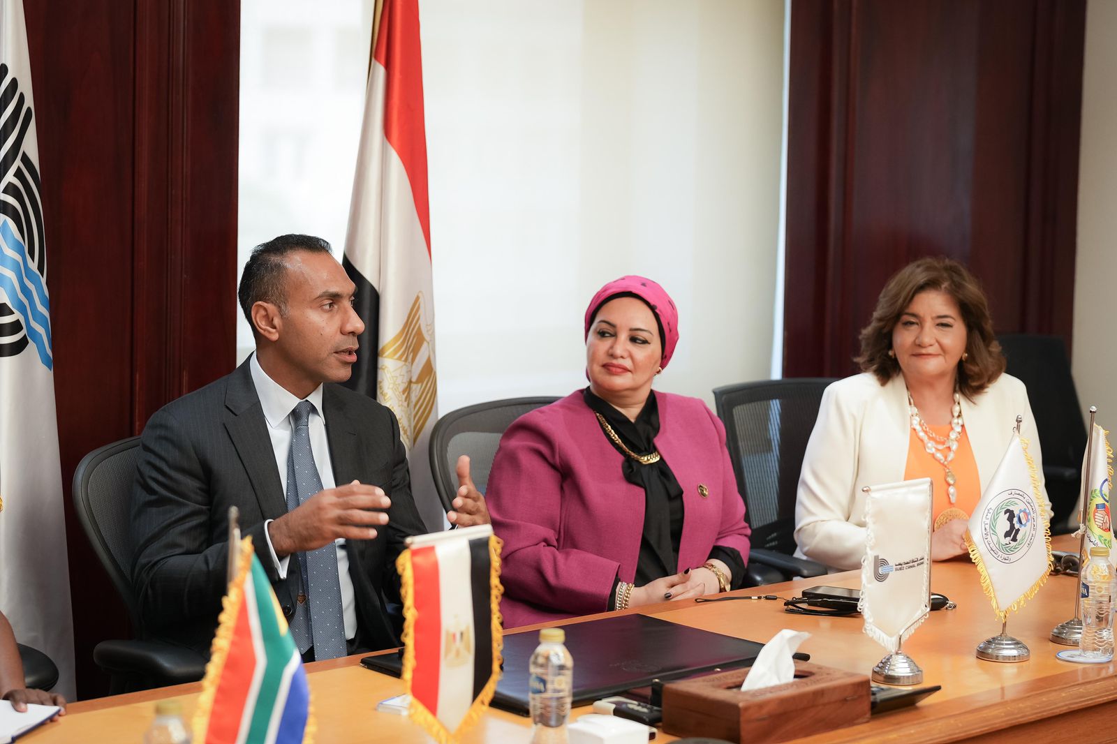 بنك قناة السويس يستقبل وفد اتحاد نقابات جنوب إفريقيا «ساسبو» لتعزيز التعاون النقابي والمصرفي