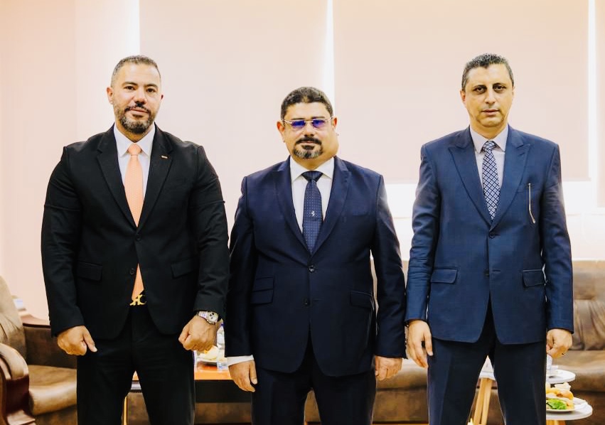 نائب رئيس البورصة يقدم محاضرة توعوية لطلاب مدارس ميلينيوم الدولية حول الاستثمار والثقافة المالية