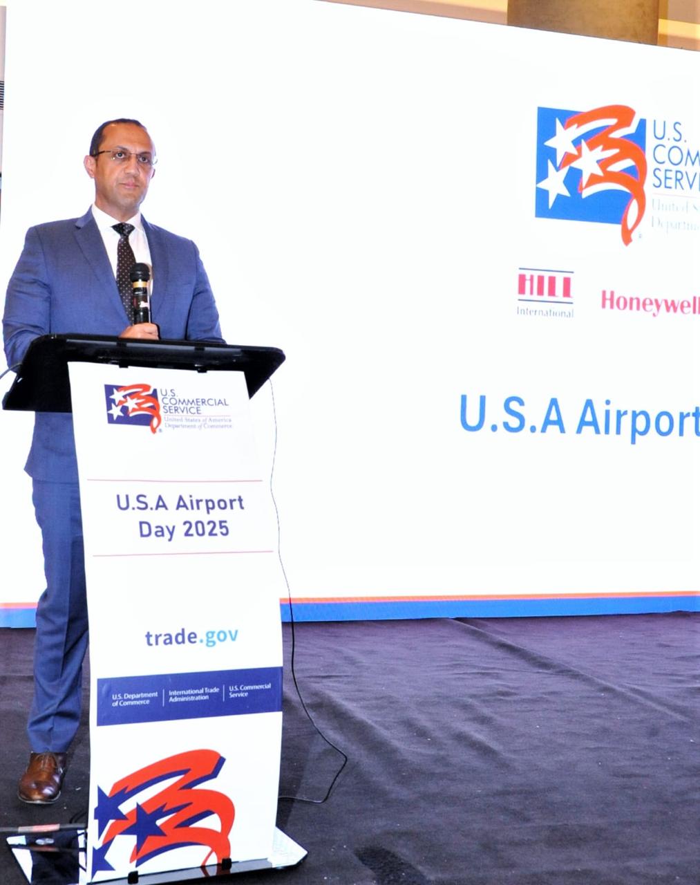 وزير الطيران المدني يشارك في ندوة ”Airport Day” بالسفارة الأمريكية لتعزيز التعاون بقطاع الطيران