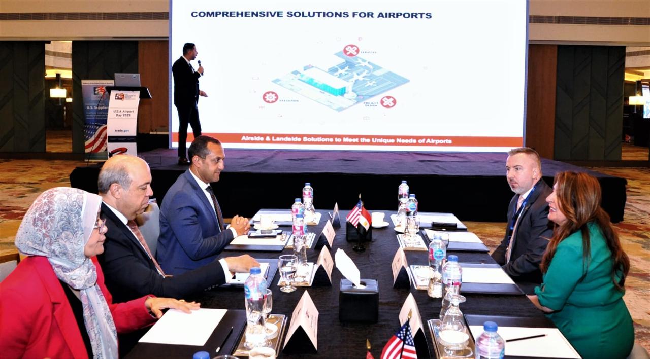 وزير الطيران المدني يشارك في ندوة ”Airport Day” بالسفارة الأمريكية لتعزيز التعاون بقطاع الطيران