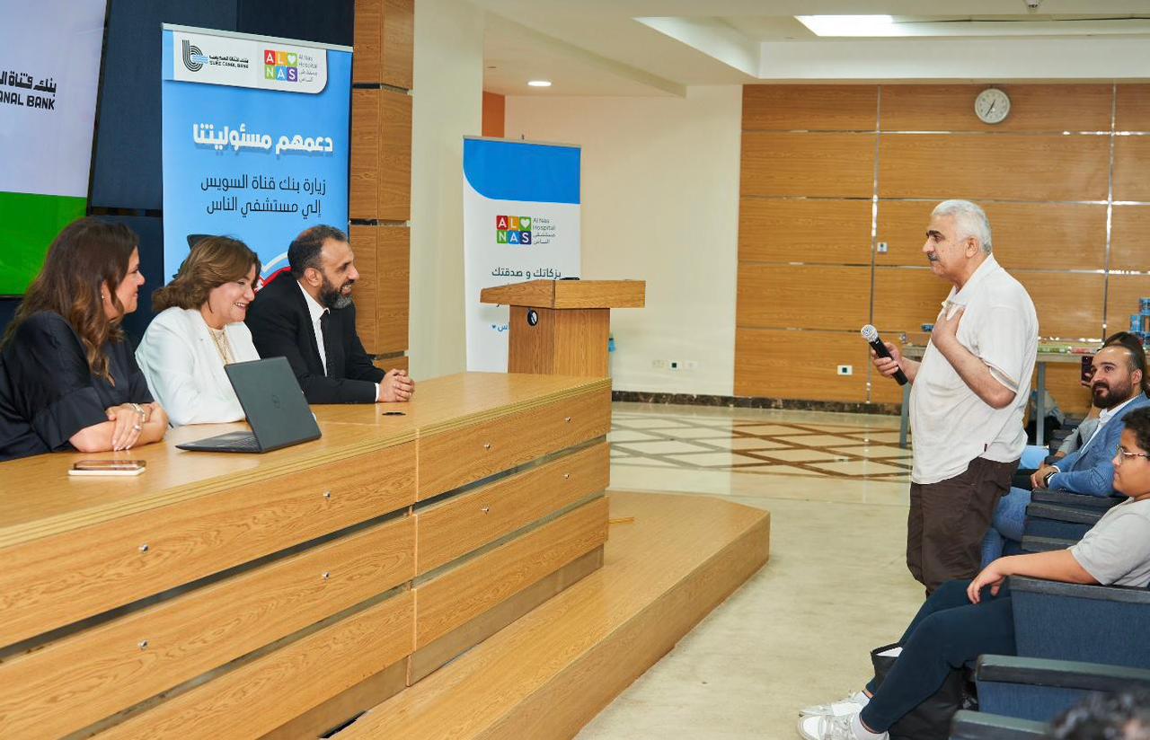 بنك قناة السويس يواصل دعمه للقطاع الصحي.. زيارة لمستشفى «الناس» لمشاركة 22 حالة فرحة شفاءهم