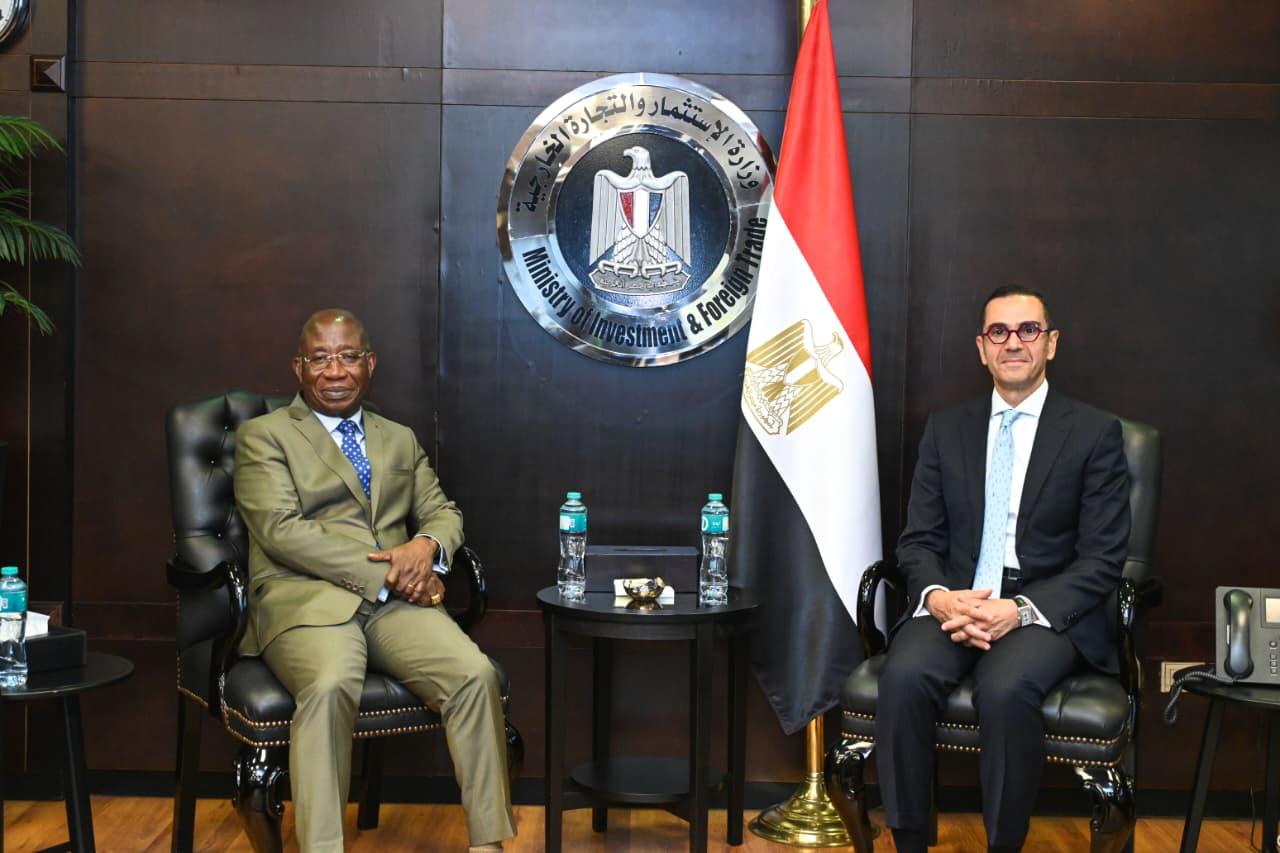 وزير الاستثمار يبحث مع وزير الخارجية الإيفواري آفاق الشراكة الاقتصادية بين مصر وكوت ديفوار